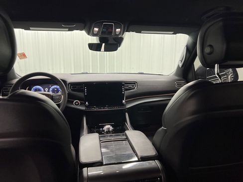 Used 2022 Jeep Wagoneer Series I image 16