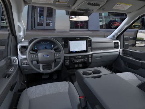 New 2026 Ford F250 XLT w/ XLT Premium Package AWD/4WD image 9