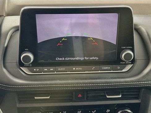 Used 2023 Nissan Rogue S AWD/4WD image 22