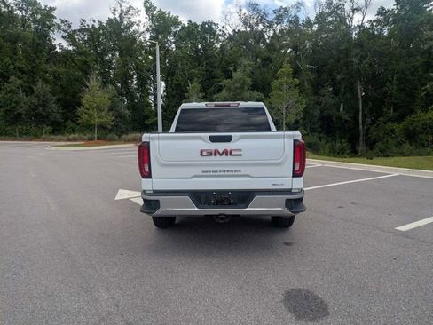 Used 2025 GMC Sierra 1500 SLT AWD/4WD image 4