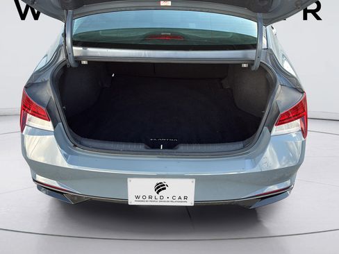 Used 2022 Hyundai Elantra SEL w/ Convenience + Premium Package FWD image 19