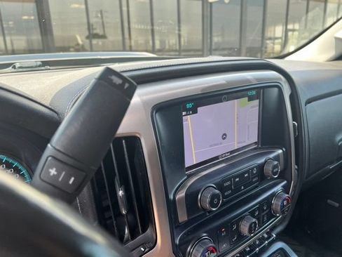 Used 2018 GMC Sierra 2500 Denali w/ Duramax Plus Package AWD/4WD image 7
