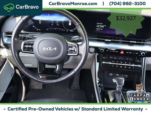 Used 2023 Kia Carnival SX Prestige FWD image 22