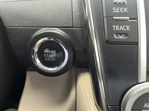 Used 2013 Toyota Camry XLE w/ Convenience Pkg FWD image 22