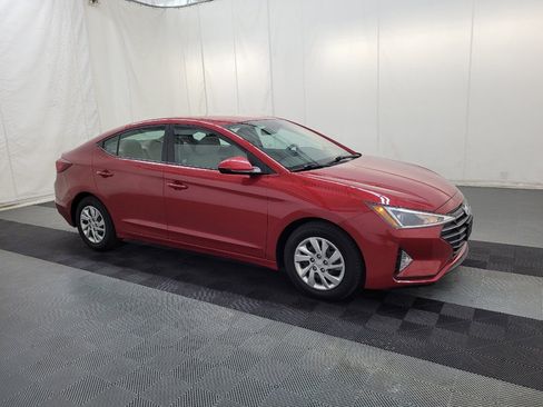 Used 2020 Hyundai Elantra SE w/ Cargo Package (C1) FWD image 11