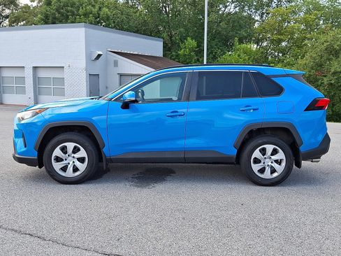 Certified 2020 Toyota RAV4 LE w/ All Weather Liner Package AWD/4WD image 4