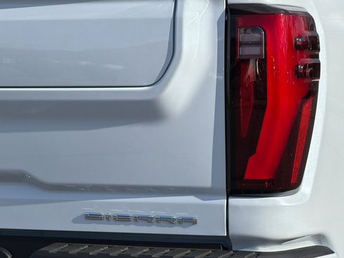 New 2026 GMC Sierra 3500 Denali w/ Denali Reserve Package AWD/4WD image 30