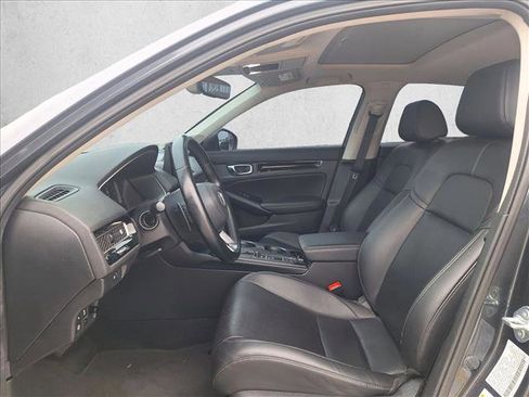 Used 2022 Honda Civic Touring image 10
