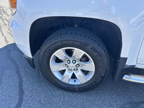 Used 2017 GMC Canyon SLE w/ SLE Convenience Package AWD/4WD image 5