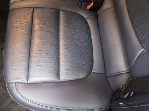 Used 2022 Chevrolet Bolt EUV Premier image 22