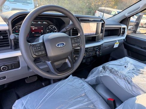 New 2025 Ford F350 XL w/ XL Chrome Package image 6
