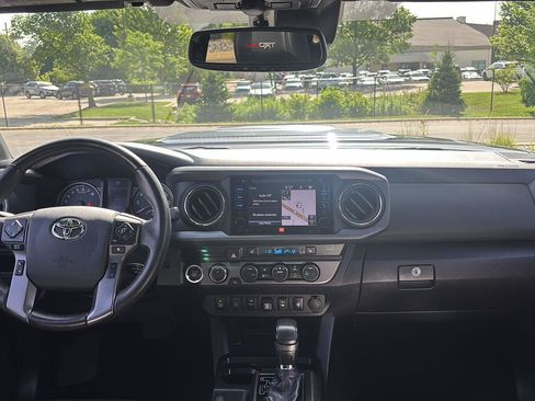 Used 2019 Toyota Tacoma TRD Pro AWD/4WD image 23