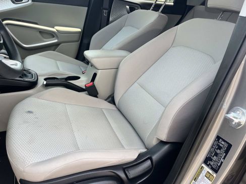 Used 2023 Kia Soul LX FWD image 26