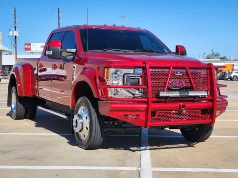 Used 2022 Ford F450 Lariat w/ Lariat Value Package image 3