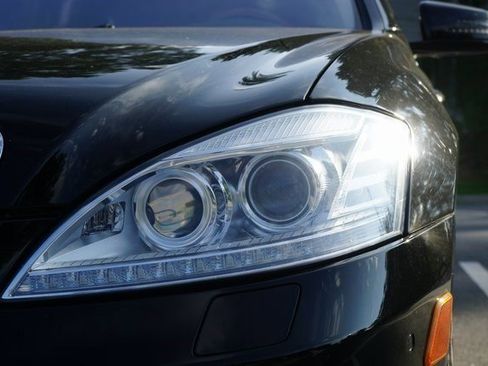 Used 2011 Mercedes-Benz S 550 image 5