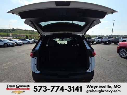 Used 2023 Chevrolet Traverse LT AWD/4WD image 32