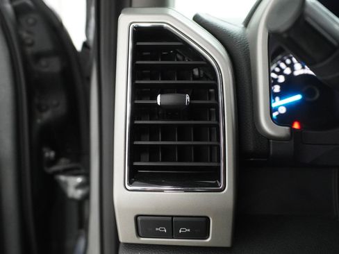Used 2019 Ford F150 Lariat RWD image 12