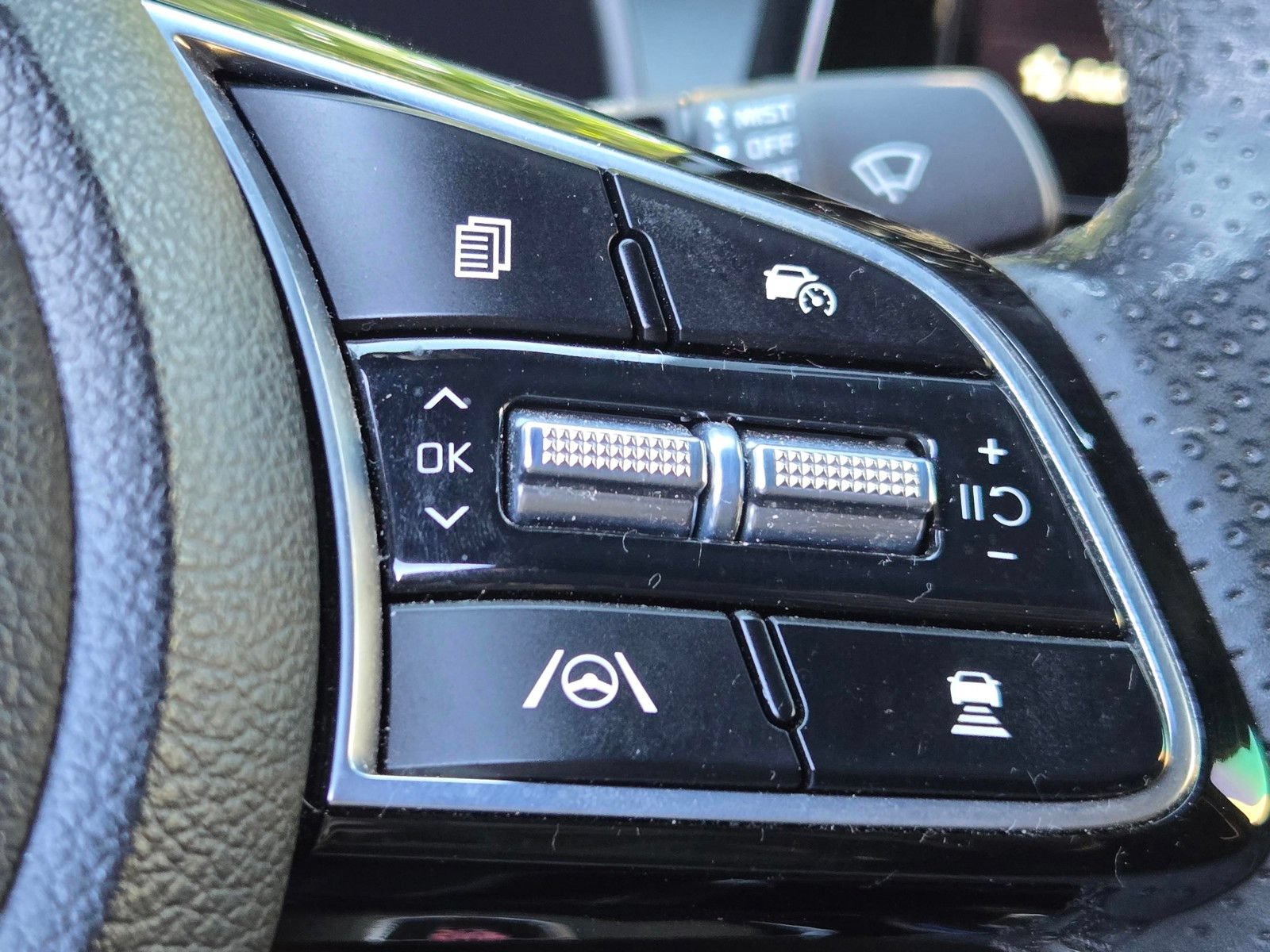 Used 2023 Kia Forte GT-Line w/ GT-Line Technology Package FWD image 24