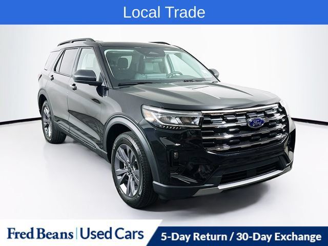 Used 2026 Ford Explorer Active AWD/4WD image 1