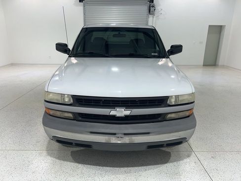 Used 2000 Chevrolet Silverado 2500 W/T w/ Firm Ride Suspension Pkg image 8
