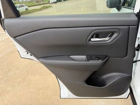 New 2026 Nissan Rogue SV FWD image 15