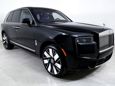 New 2026 Rolls-Royce Cullinan image 6