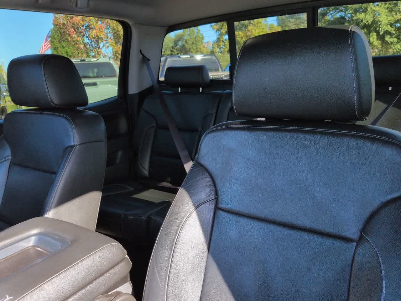 Used 2017 GMC Sierra 1500 SLT w/ SLT Premium Package AWD/4WD image 8