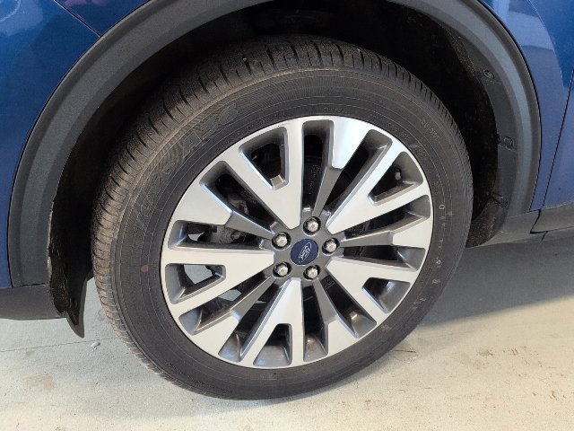 Certified 2022 Ford Escape Titanium AWD/4WD image 9