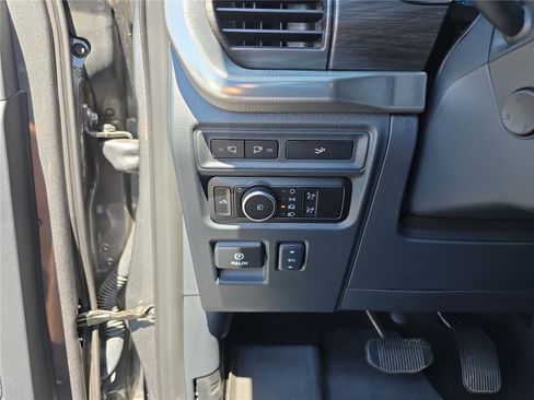 Used 2024 Ford F150 Lariat w/ FX4 Off-Road Package AWD/4WD image 34