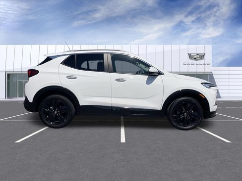 Used 2024 Buick Encore GX Sport Touring AWD/4WD image 9