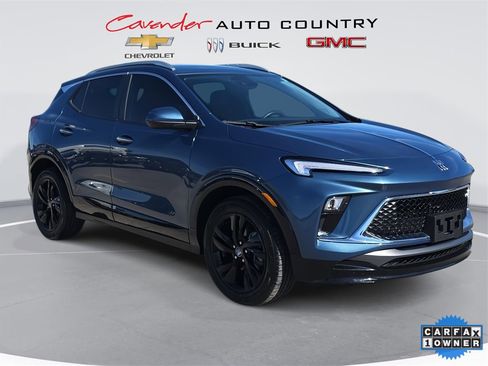 Used 2025 Buick Encore GX Sport Touring image 3