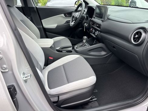 Used 2022 Hyundai Kona SE AWD/4WD image 15