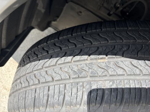 Used 2022 Toyota RAV4 LE FWD image 32
