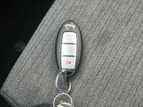 Used 2021 Nissan Rogue S AWD/4WD image 27