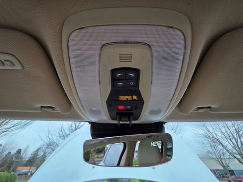 Used 2015 Volvo XC70 T6 Platinum w/ Protection Package image 38