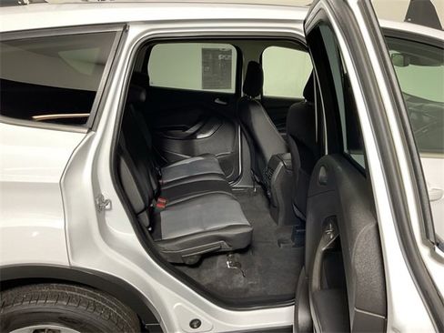 Used 2019 Ford Escape SE image 31