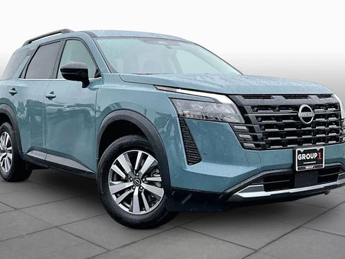 New 2026 Nissan Pathfinder SL FWD image 2