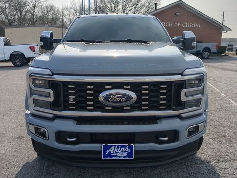 Certified 2024 Ford F450 Platinum w/ FX4 Off-Road Package image 7