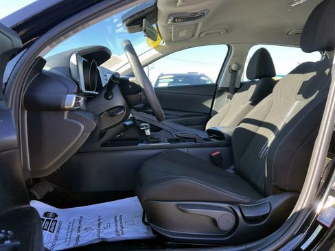 Used 2022 Hyundai Elantra SEL image 9
