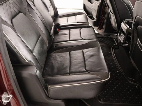 Used 2025 RAM 1500 Limited w/ Off Road Group image 15