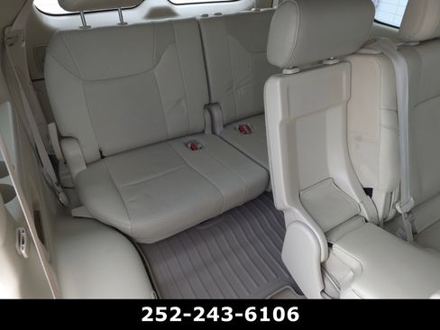 Used 2016 Lexus LX 570 4WD w/ Luxury Package image 47