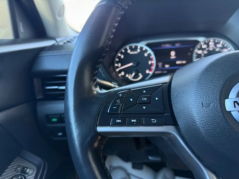 Used 2020 Nissan Sentra SV FWD image 18