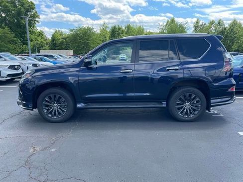 Used 2023 Lexus GX 460 Luxury w/ Sport Design Package AWD/4WD image 3