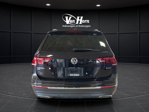 Used 2020 Volkswagen Tiguan SEL AWD/4WD image 6