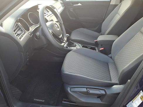 Used 2021 Volkswagen Tiguan S image 13