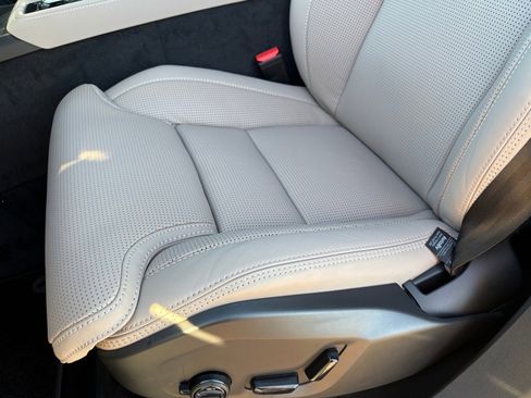 New 2026 Volvo XC90 B5 Ultra image 18