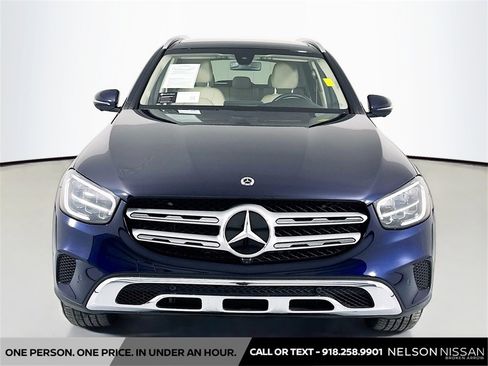 Used 2021 Mercedes-Benz GLC 300 4MATIC image 2