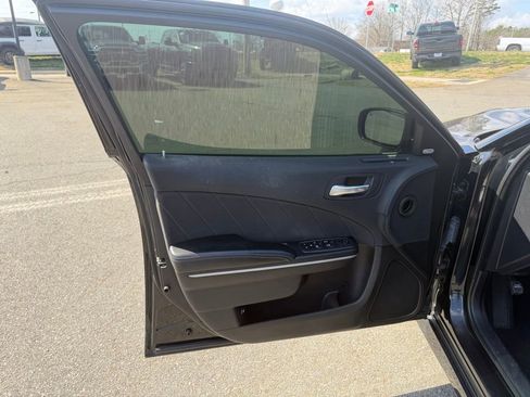 Used 2019 Dodge Charger R/T image 12