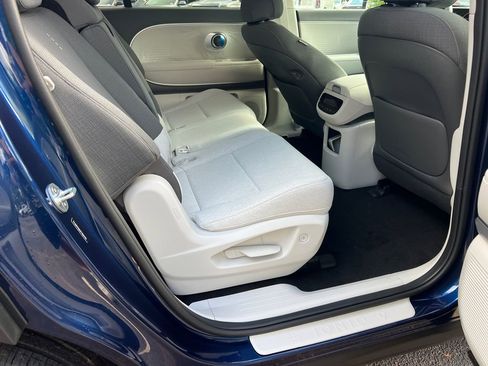 New 2026 Hyundai Ioniq 9 SE image 36