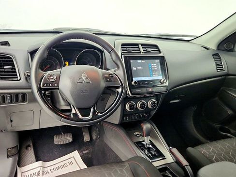 Used 2024 Mitsubishi Outlander Sport AWD image 11